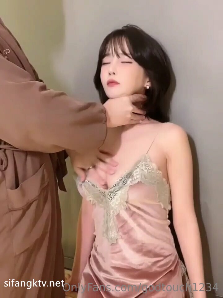 讓對性無知的純真可愛侄女的軟體肉體任意沾染成叔叔喜好的樣子。揮汗中出性交